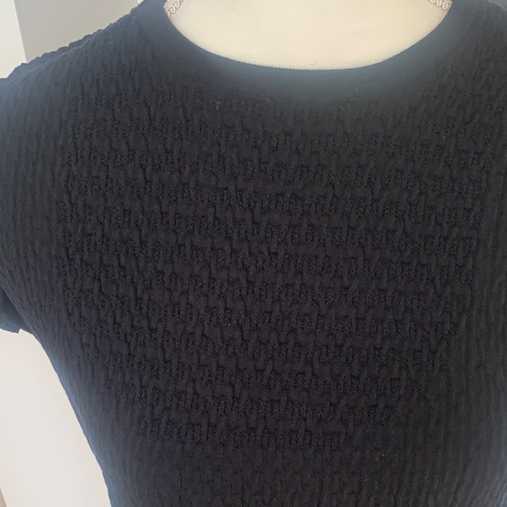 CHANEL Black Short-Sleeve Knit Dress CC with Logo Accent. Size 42. Pristine - Picture 7 of 15